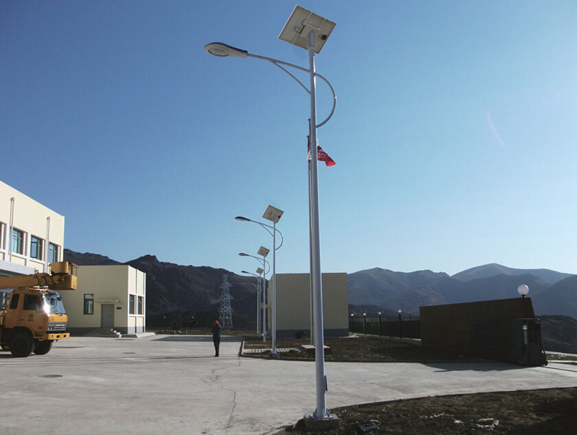 太陽(yáng)能鋰電路燈